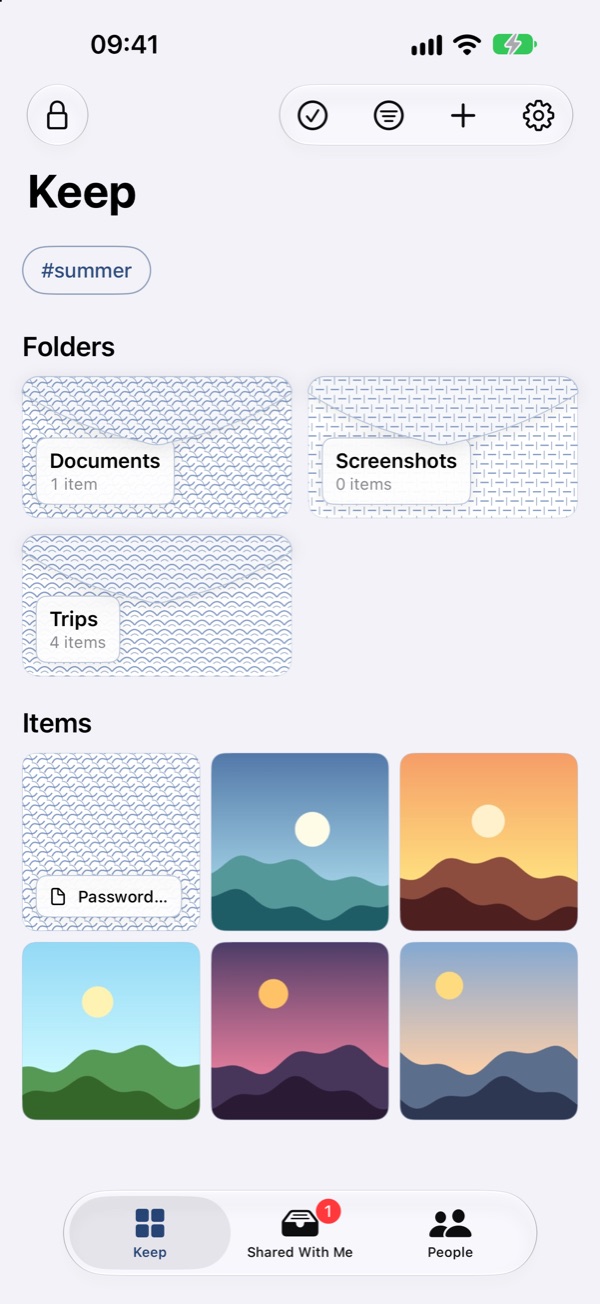 Keep's main screen, showing folders for Documents, Screenshots and Trips above a grid of hidden photos